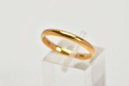 A 22CT GOLD BAND RING, a plain polished band ring, 22ct hallmark for Birmingham, width 3mm, ring