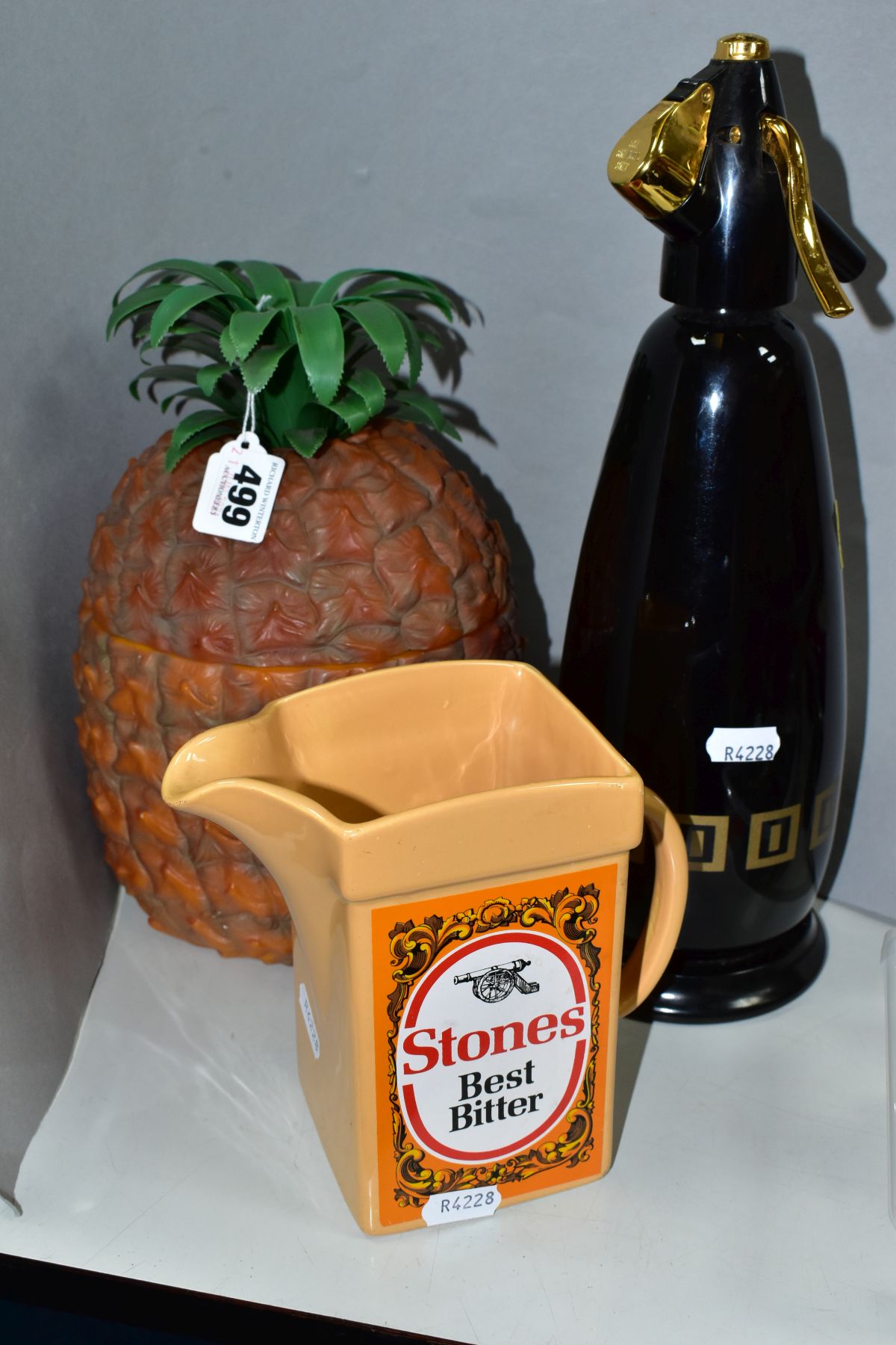 A 1970'S PINEAPPLE ICE BUCKET, height overall approximately 26cm (foam disintegrated between glass