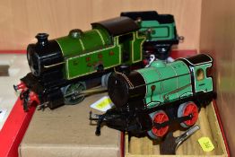 A BOXED HORNBY 0 GAUGE No 101 CLOCKWORK TANK LOCOMOTIVE, No 460, L.N.E.R green livery, playworn