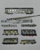 AN UNBOXED LIMA HO GAUGE GERMAN WWII LEOPOLD GUN TRAIN SET, appears largely complete but may be