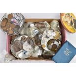 A BOX CONTAINING TINS OF UK AND WORLD COINS with a small amount of silver coins, a 1954 Italy 5 lire