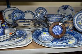 A GROUP OF 19TH AND 20TH CENTURY BLUE AND WHITE TRANSFER PRINTED POTTERY, to include an unmarked