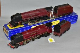 A BOXED HORNBY DUBLO DUCHESS CLASS LOCOMOTIVE, 'City of Liverpool' No 46247 (3226) with a similar