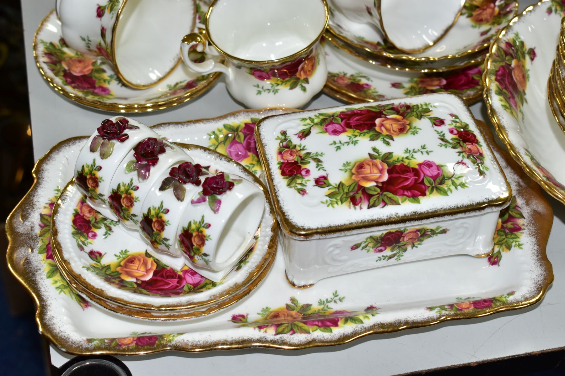 ROYAL ALBERT 'OLD COUNTRY ROSES' comprising two cake plates, two tureens, oval meat platter, gravy - Image 4 of 14