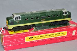 A BOXED HORNBY DUBLO CLASS 55 DELTIC LOCOMOTIVE, 'St. Paddy' No D9001, B.R. two tone green livery (