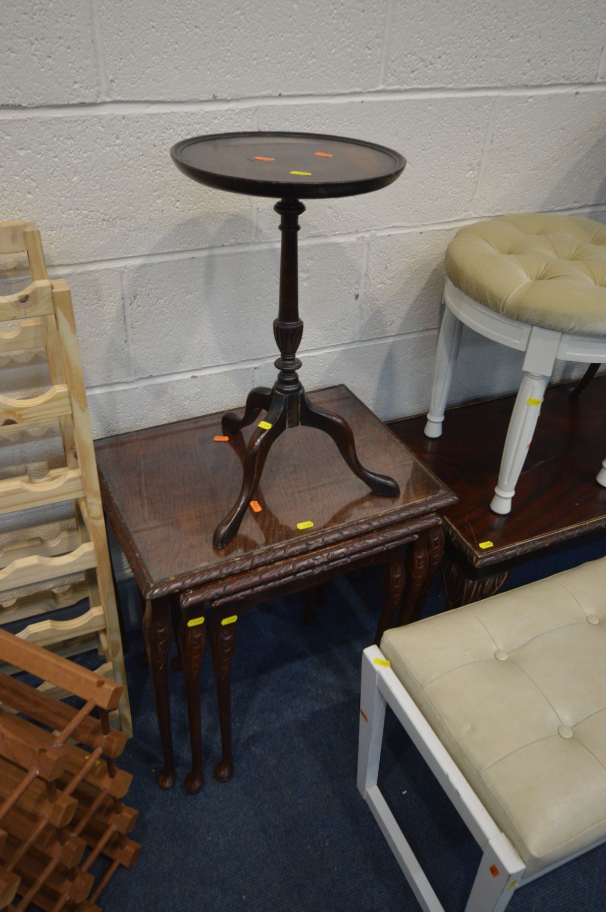 A QUANTITY OF OCCASSIONAL FURNITURE to include a mahogany coffee table, nest of three tables, wine - Image 4 of 4