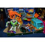 A QUANTITY OF FISHER PRICE IMAGINEXT AND OTHER TOYS, etc, including HEXBUG track and bugs, Imaginext