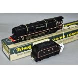 A BOXED TRI-ANG WRENN 00 GAUGE DUCHESS CLASS LOCOMOTIVE, 'City of Stoke on Trent', No.6254, L.M.S.