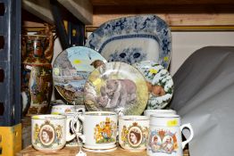 A QUANTITY OF CERAMICS, to include twenty two collectors plates, mostly cat and wild animal