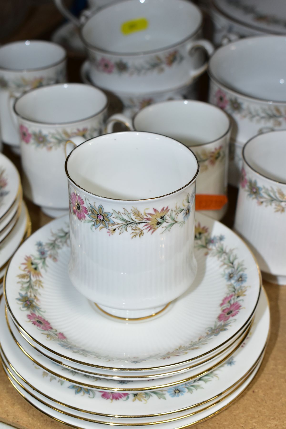 A ROYAL ALBERT/PARAGON 'BELINDA' PART DINNER SERVICE, comprising ten coffee cups (two Royal Albert), - Image 9 of 10