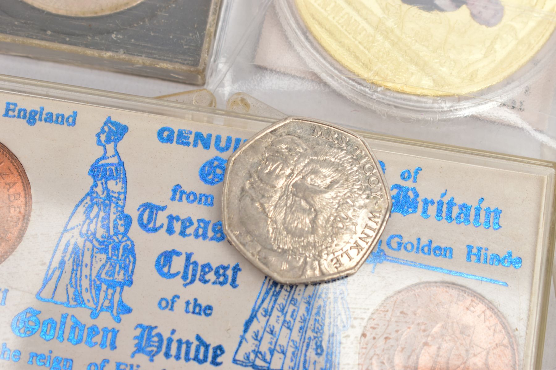 A SMALL AMOUNT OF COMMEMORATIVES to include a large gilded Queen Elizabeth Great British sovereigns - Image 2 of 3
