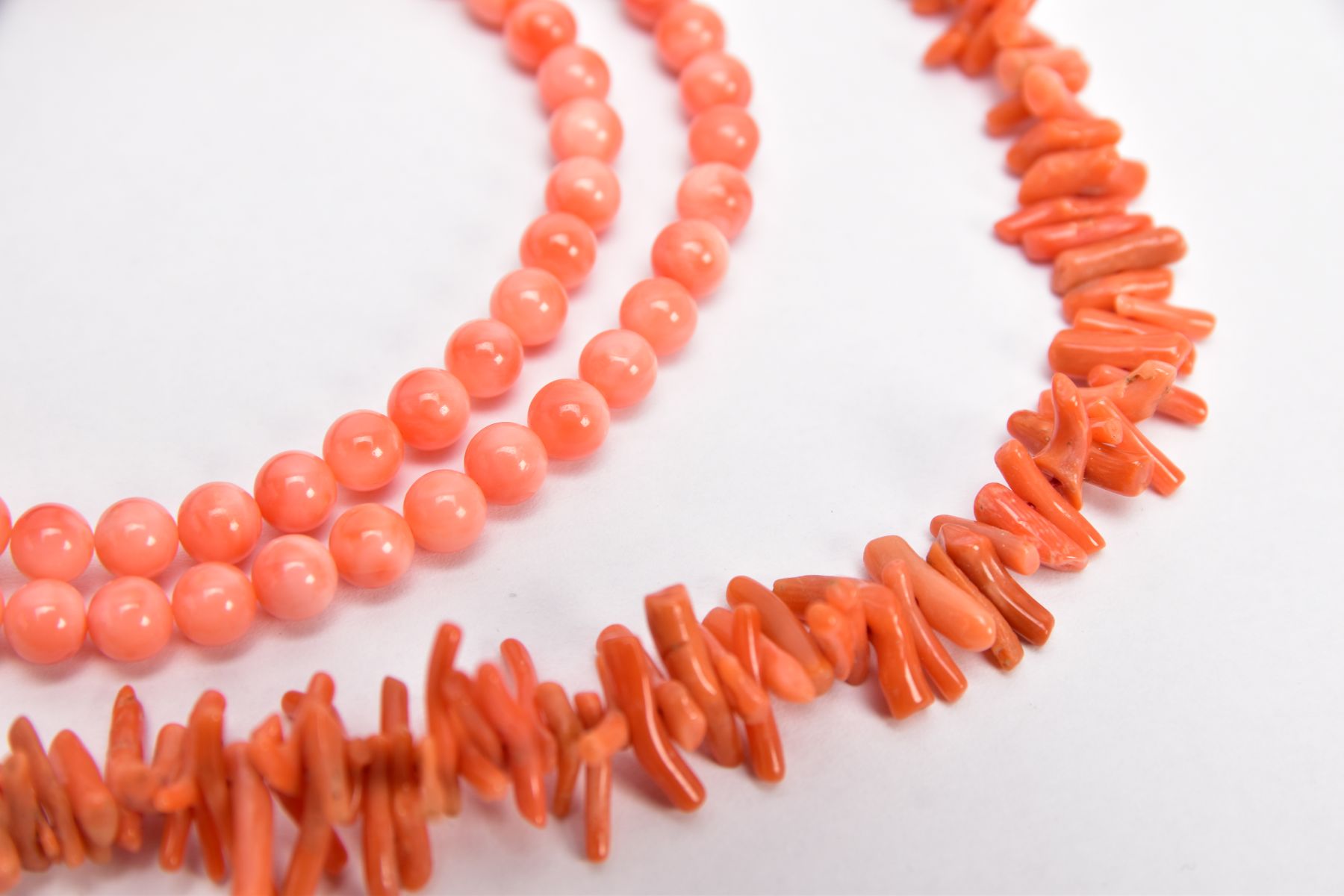 TWO CORAL NECKLACES, the first a polished pink coral bead necklace, each bead measuring - Image 2 of 4