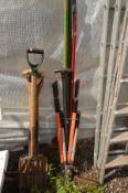 TWO BUNDLE OF VINTAGE GARDEN HAND TOOLS, to include shovels, spades, etc