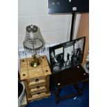 A GROUP OF FIVE ITEMS OF SMALL FURNITURE, TABLE LAMP, ETC, comprising an adjustable black painted