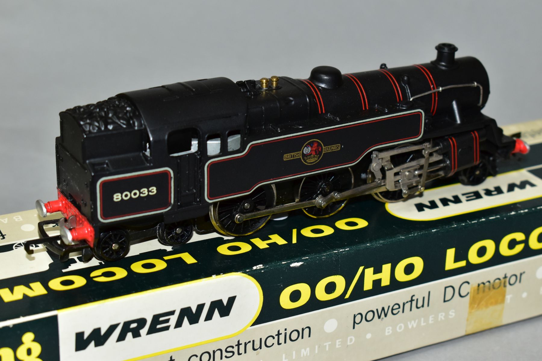 A BOXED TRI-ANG WRENN 00 GAUGE CLASS 4MT STANDARD TANK LOCOMOTIVE, No.80033, B.R. lined black livery - Image 3 of 3