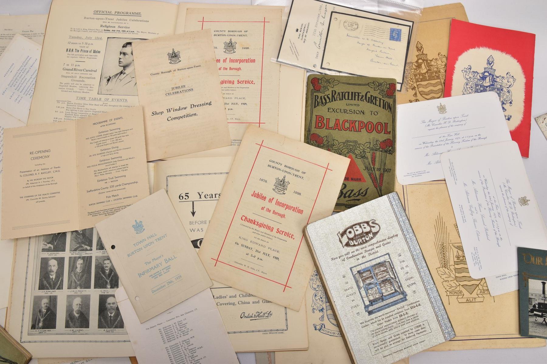 A LARGE BOX OF STAMPS AND ACCESSORIES including some early USA types in mixed condition empty albums - Image 11 of 14
