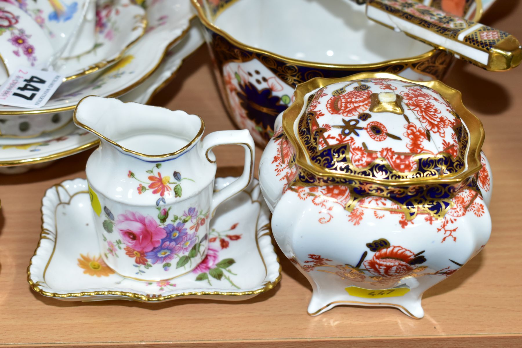 A QUANTITY OF ROYAL CROWN DERBY 'DERBY POSIES' AND ASSORTED IMARI PATTERNS, all four Imari pieces - Image 3 of 8