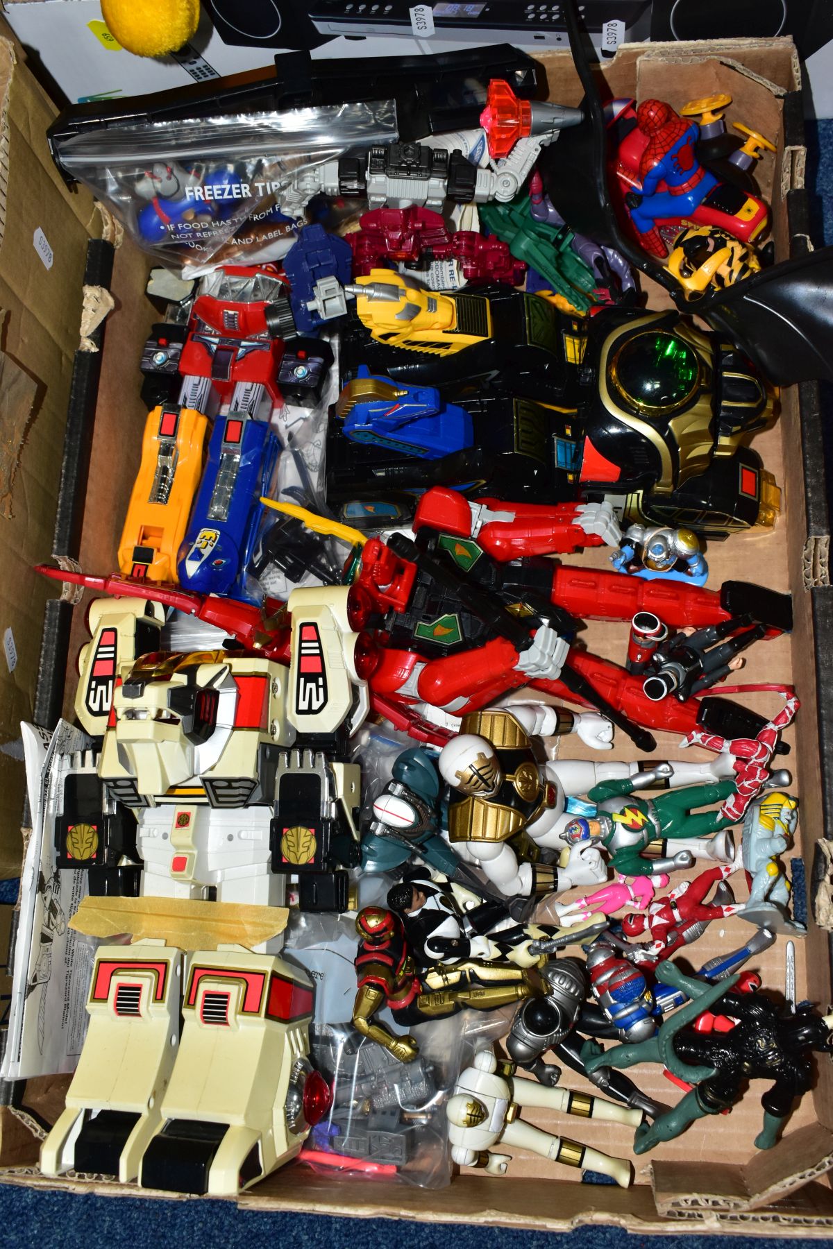 A QUANTITY OF BANDAI TRANSFORMERS TOYS, to include White Tigerzoid and Megazord, Red Dragon - Image 2 of 8