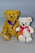 TWO UNBOXED MODERN STEIFF TEDDY BEARS, Danbury Mint 1952-2002 Golden Jubilee bear, No 660740, with