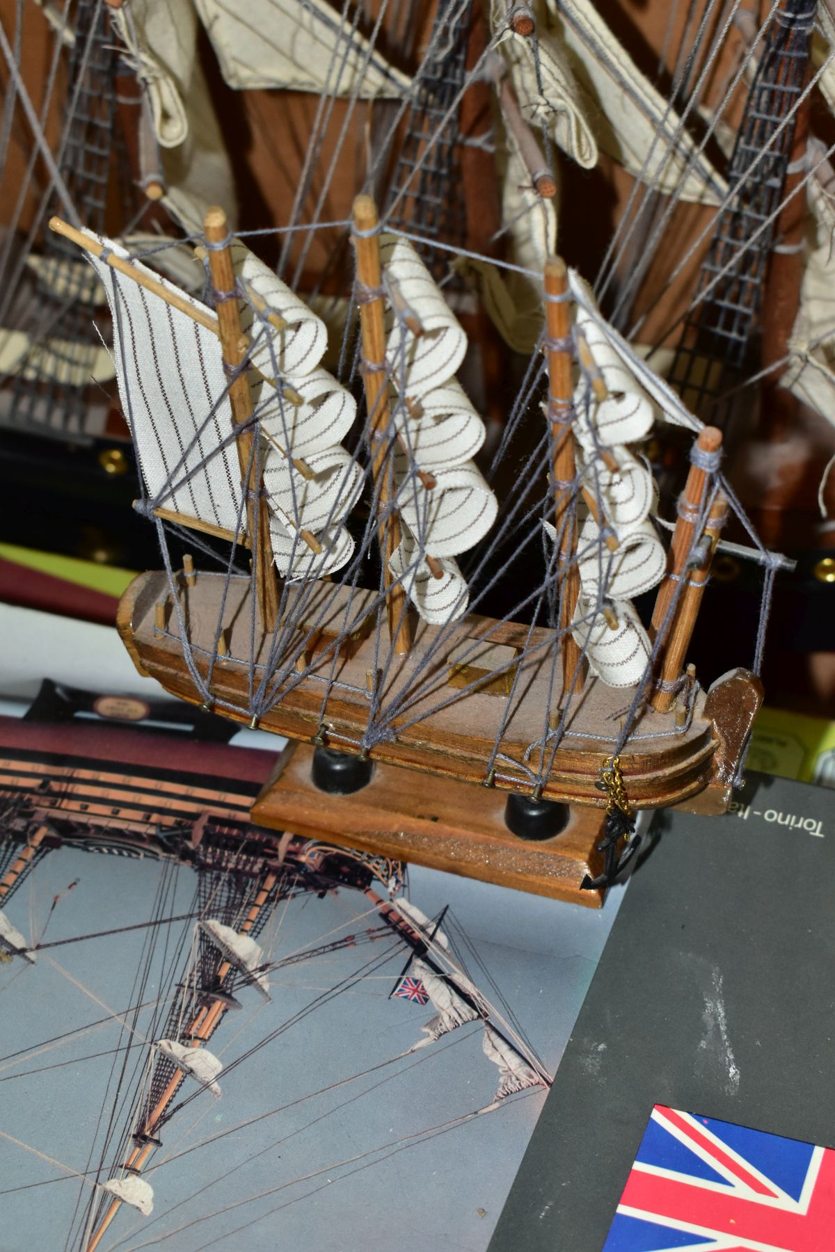 A BOXED UNBUILT AERO PICCOLA WOODEN H.M.S.VICTORY MODEL KIT, 1/170 scale, contents not checked but - Image 2 of 6