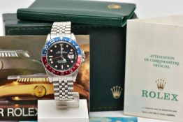 A GENTLEMAN'S ROLEX OYSTER PERPETUAL GMT MASTER WRISTWATCH, model number 16750, serial number