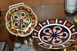 TWO PIECES OF ROYAL CROWN DERBY IMARI, comprising 1128 petal shaped trinket dish, gold banded,