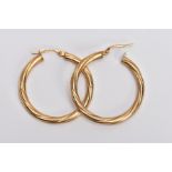 A PAIR OF 9CT GOLD TWIST HOOP EARRINGS, hollow twist hoops, clip back fittings, hallmarked 9ct