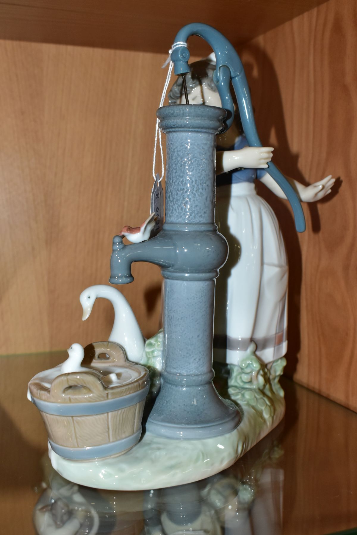 A LLADRO FIGURE GROUP, 'Summer on the Farm' No 5285, depicting young girl at water pump with - Image 4 of 5