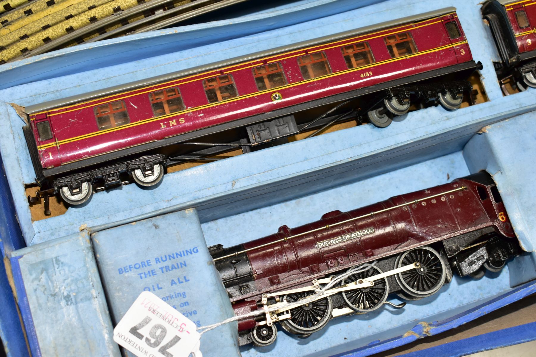 A BOXED HORNBY DUBLO PASSENGER TRAIN SET 'Duchess of Atholl' No EDP2, comprising Duchess class - Image 2 of 5