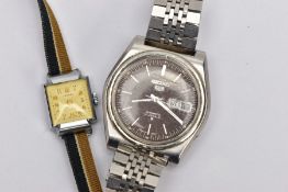 A GENTS SEIKO WRISTWATCH AND A TEMPEX WRISTWATCH, Seiko with a round brown dial signed 'Seiko 5,