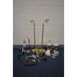 A QUANTITY OF LIGHTING, to include two adjustable brassed floor lights, and various other table/desk