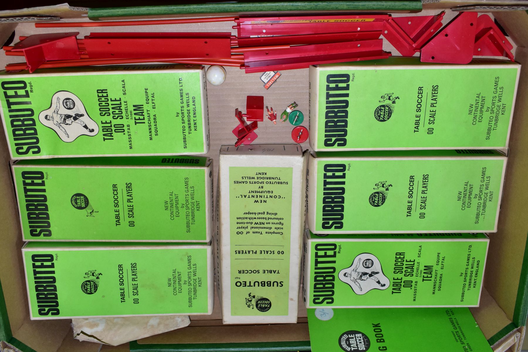 A QUANTITY OF BOXED AND UNBOXED SUBBUTEO, to include seven boxed heavyweight teams, majority with - Image 3 of 8
