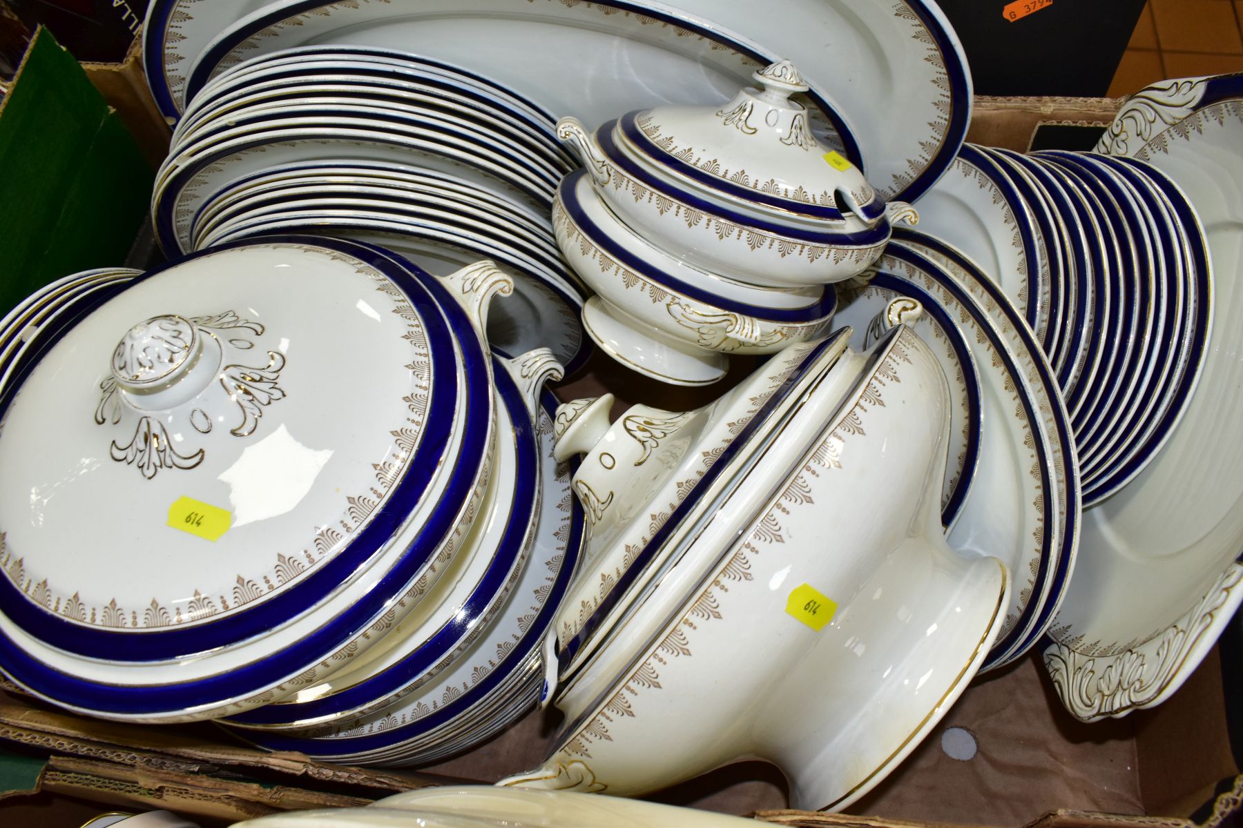 FOUR BOXES AND LOOSE CERAMICS, to include part dinner service with blue and brown decoration, RD - Image 6 of 8