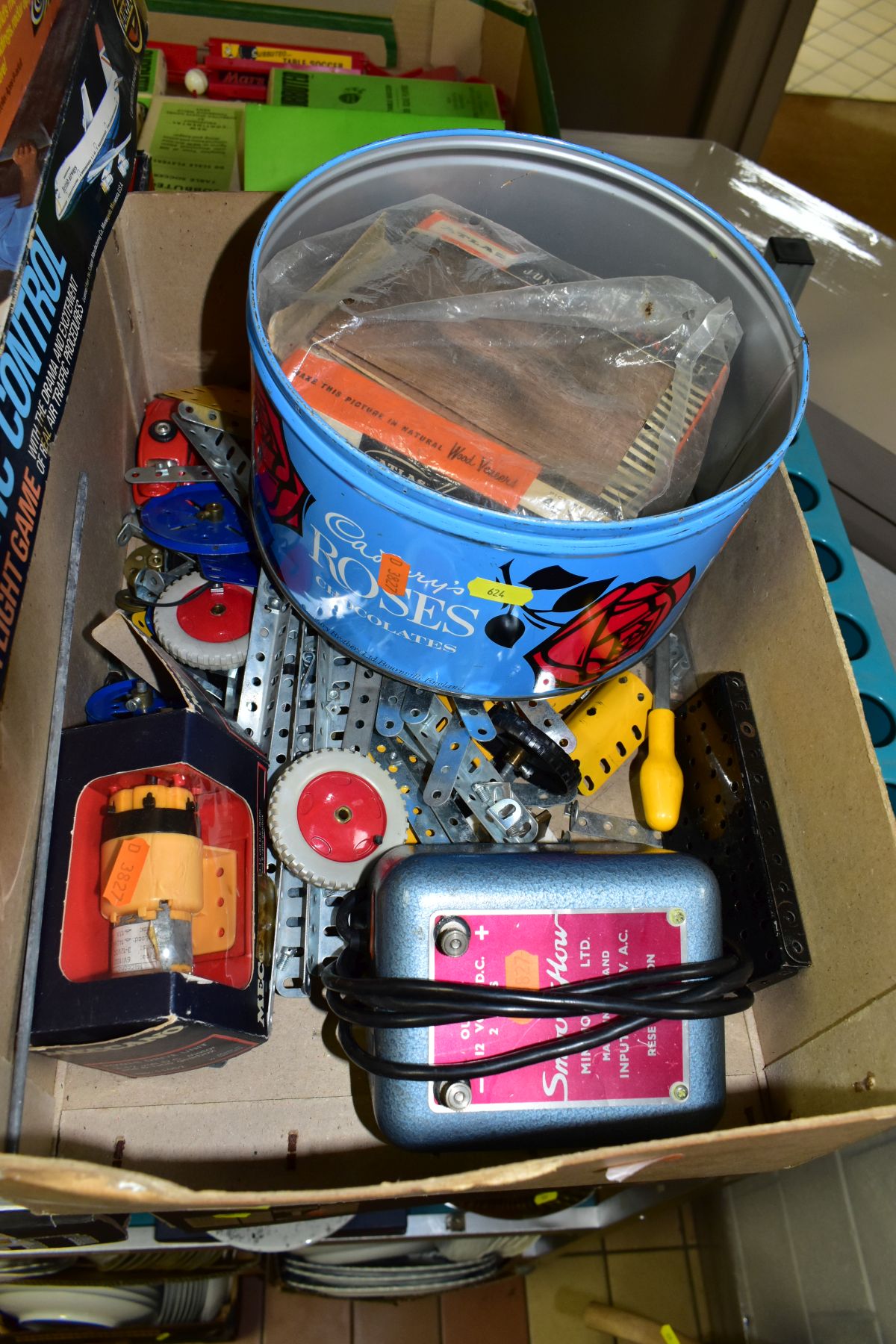 A QUANTITY OF ASSORTED TOYS AND GAMES, to include boxed Meccano set No.7, boxed Meccanno Site - Image 3 of 6