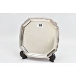 A STERLING SILVER MAPPIN & WEBB SALVER, with slightly rounded sides and cut corners, stepped rim,
