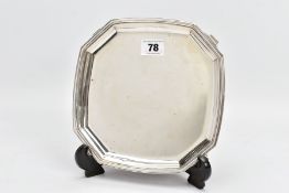 A STERLING SILVER MAPPIN & WEBB SALVER, with slightly rounded sides and cut corners, stepped rim,