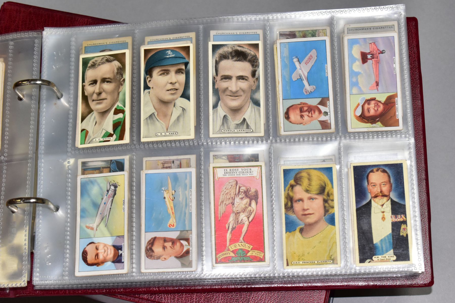 CIGARETTE CARDS, a large collection of approximately 1600 cigarette cards boxed, loose and in one - Image 3 of 6