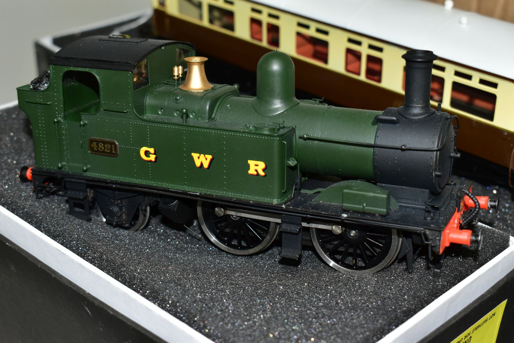 TWO BOXED TOWER MODELS BRASS 0 GAUGE G.W.R. MODEL RAILWAY ITEMS, class 14XX tank locomotive, No - Image 2 of 10