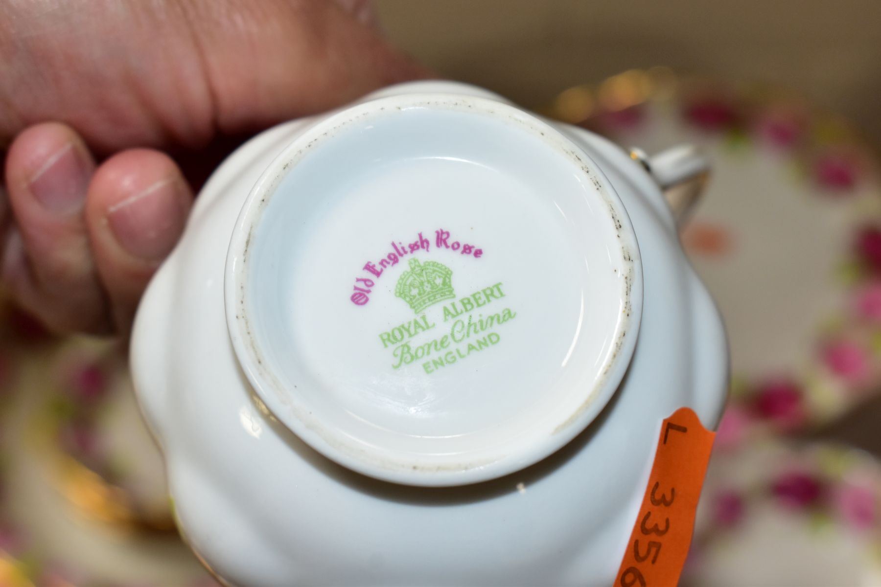 A QUANTITY OF ROYAL ALBERT OLD ENGLISH ROSE TEA AND DINNERWARES, comprising five tea cups (one - Image 7 of 7