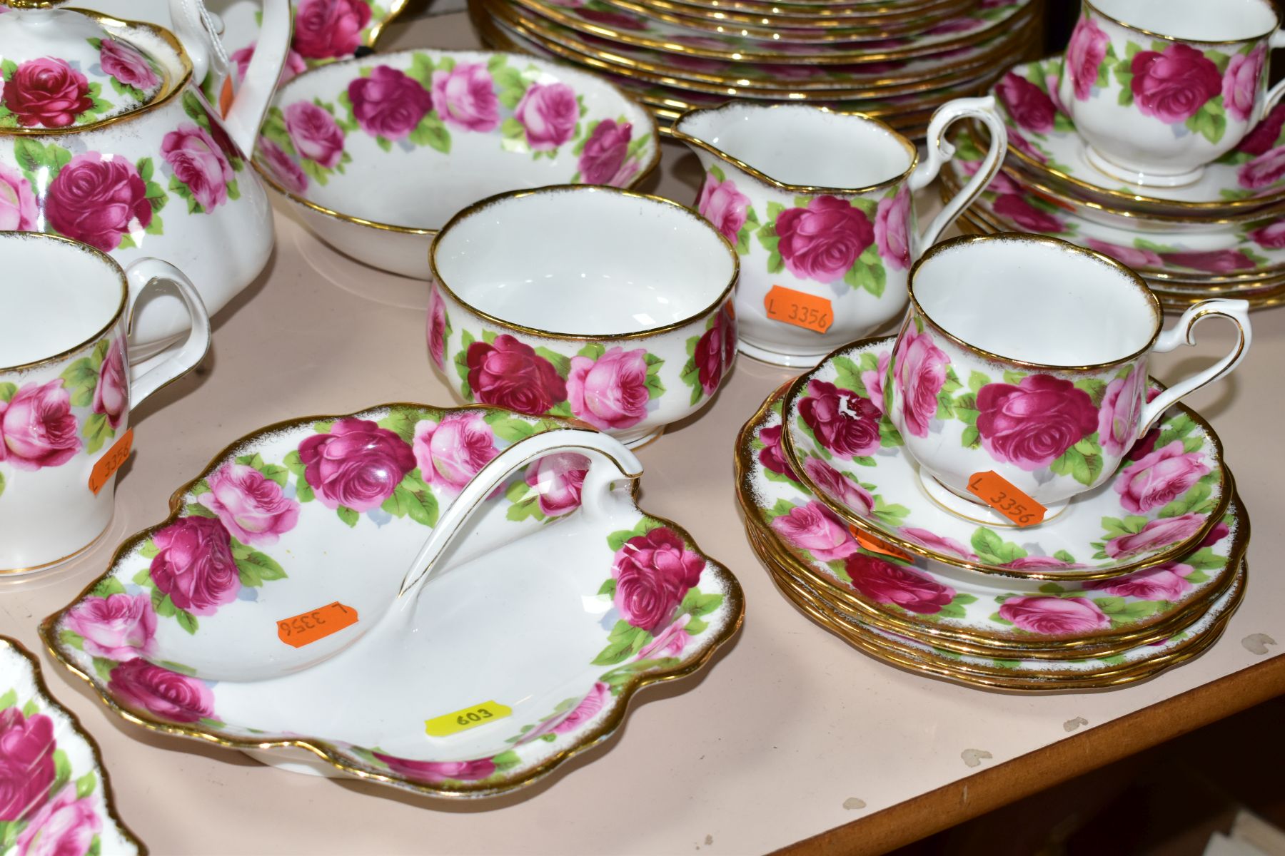 A QUANTITY OF ROYAL ALBERT OLD ENGLISH ROSE TEA AND DINNERWARES, comprising five tea cups (one - Image 5 of 7