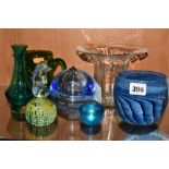 A SEVEN PIECES OF 20TH CENTURY AND ART GLASS, comprising a Hergiswill clear textured glass vase with