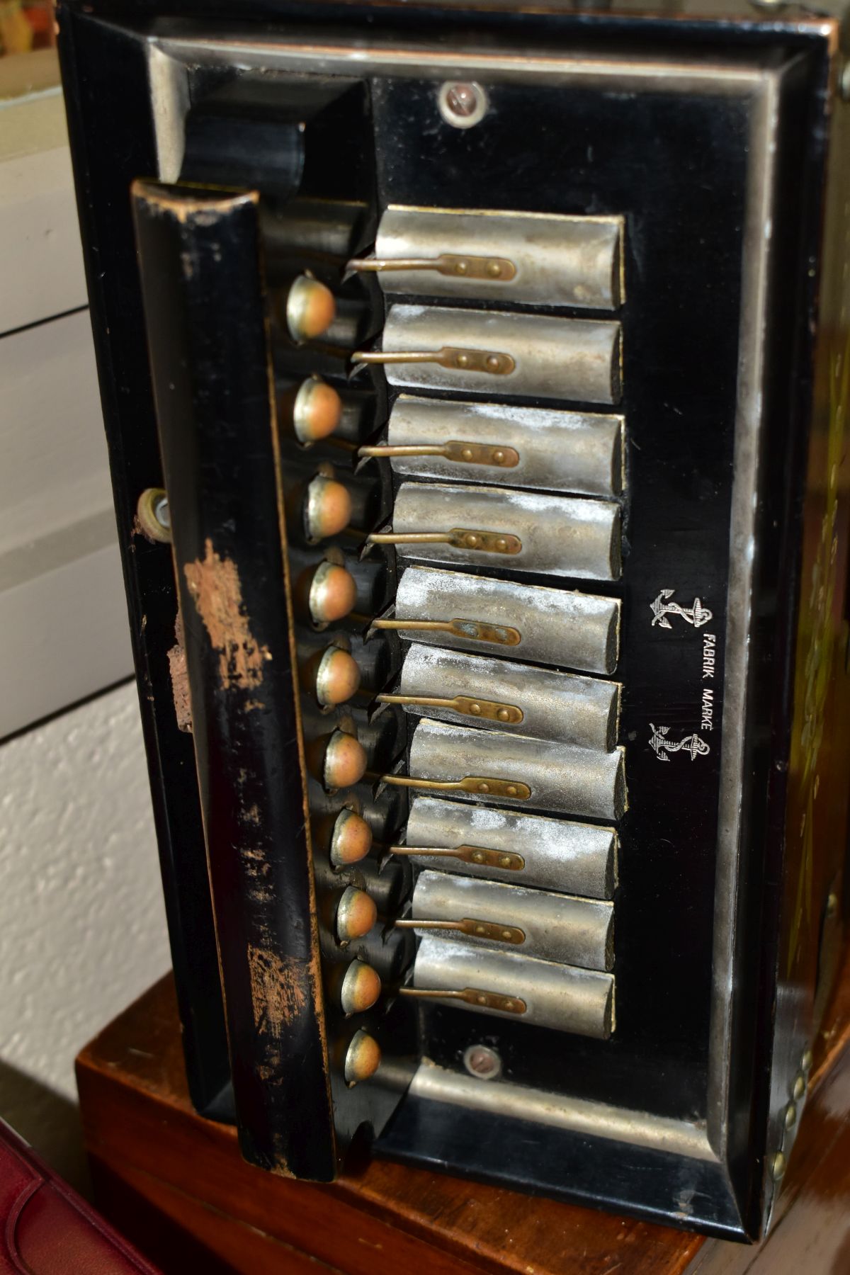 A LATE 19TH CENTURY CASED GERMAN IMPERIAL MARCELLA VOX HUMANA ACCORDIAN, with ten buttons, - Image 8 of 8