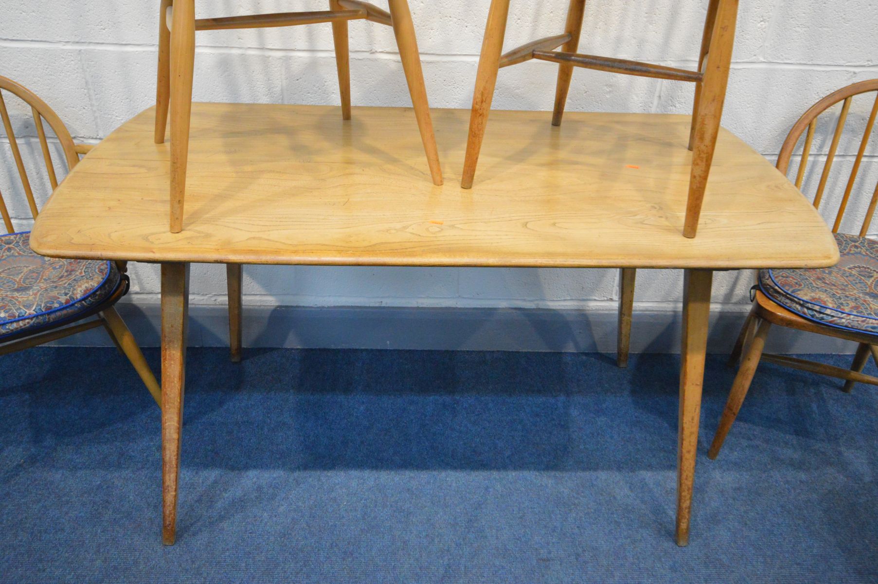 AN ERCOL ELM AND BEECH MODEL 382 DINING TABLE, on square tapering legs, length 138cm x depth 71cm - Image 4 of 4