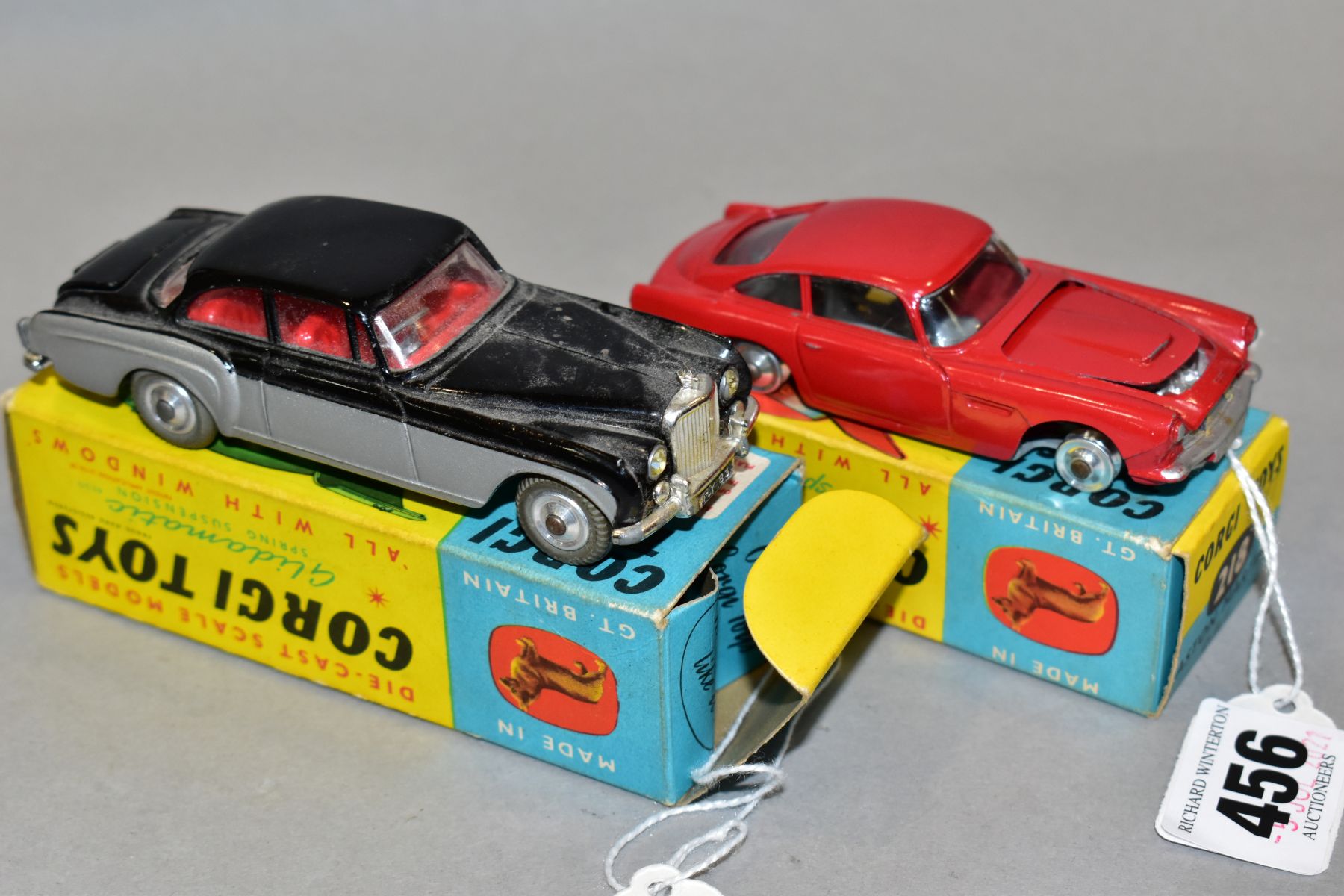 TWO BOXED CORGI TOYS CARS, Bentley Continental Sports Saloon, No 224, black over silver body with - Image 3 of 7