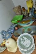 A GROUP OF CERAMICS including a Beswick honey pot and cover (chip to the base on the finial), a