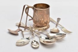 A PARCEL OF SILVER ITEMS, to include a small tankard, plain design to a pedestal base and plain