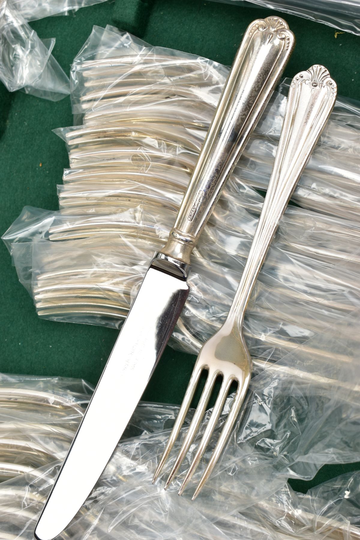 A 115 PIECE CANTEEN OF SILVER CUTLERY FOR TWELVE COVERS, comprising nine Jesmond pattern pieces - Image 3 of 12