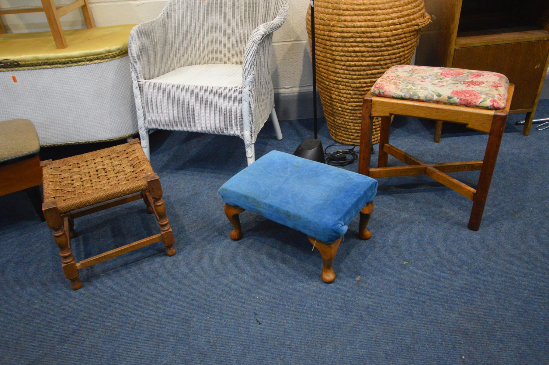 A QUANTITY OF VARIOUS PIECES OF FURNITURE, to include a Lloyd loom basket chair, ottoman, Ali Baba - Image 3 of 7