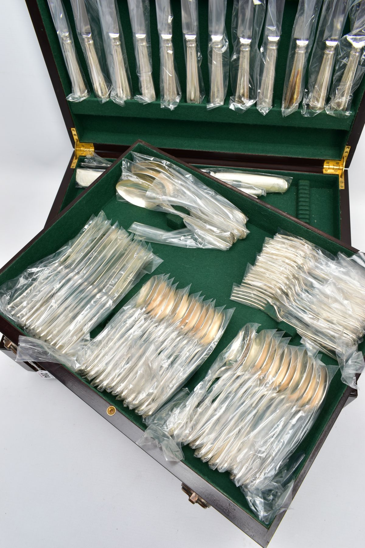 A 115 PIECE CANTEEN OF SILVER CUTLERY FOR TWELVE COVERS, comprising nine Jesmond pattern pieces - Image 8 of 12