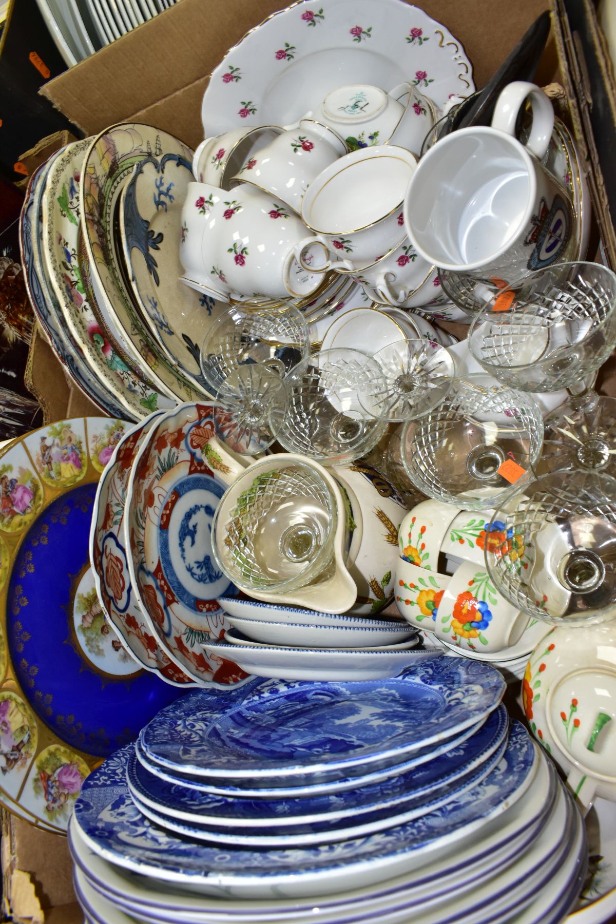 FOUR BOXES AND LOOSE CERAMICS, to include part dinner service with blue and brown decoration, RD - Image 4 of 8